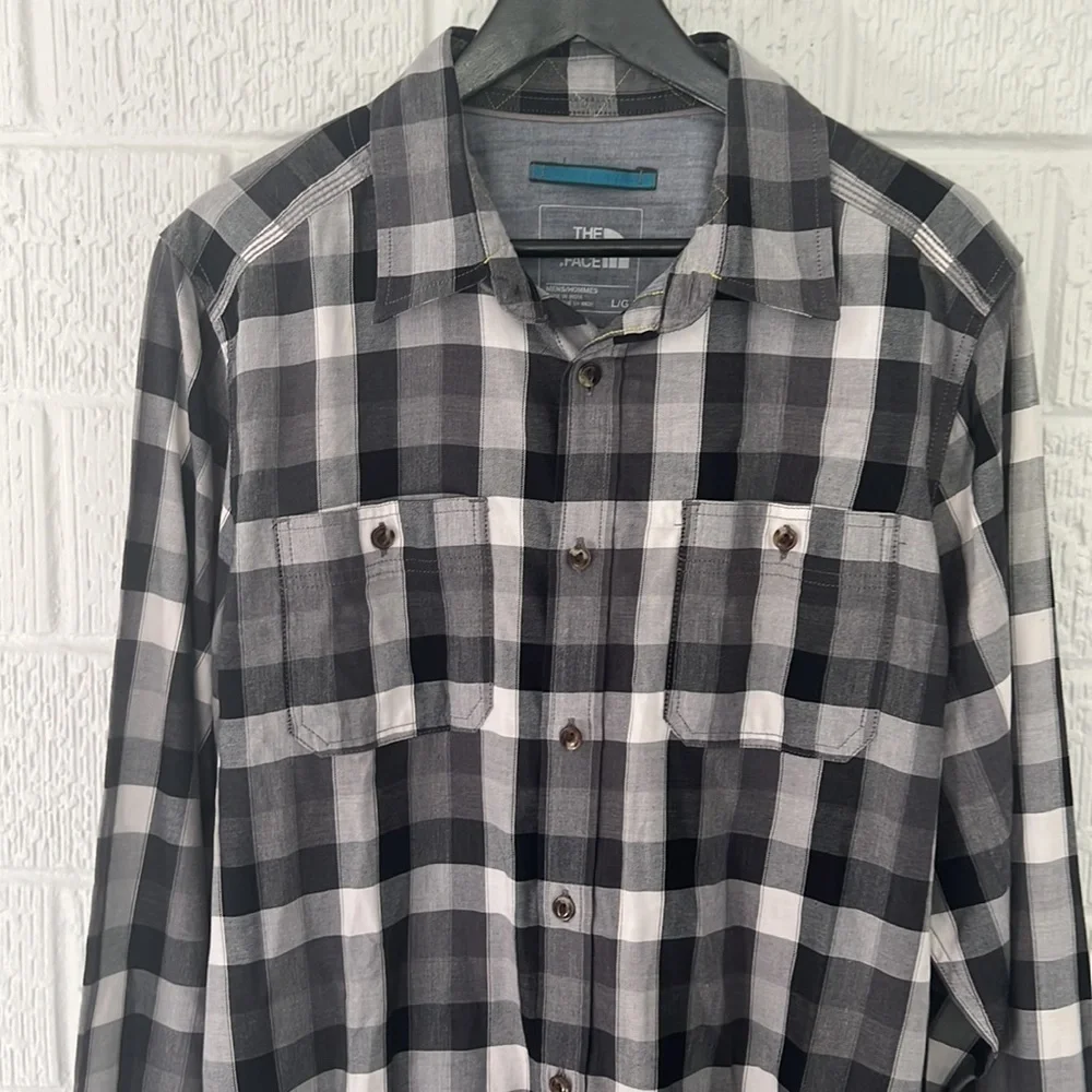 The North Face Men’s Arroyo Plaid Flannel Long Sleeve Button Down - Size Large